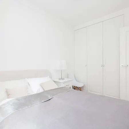 Kamienica Boguslawa X Nr 29-19 By Renters Appartement